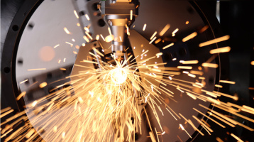 הערת לקוח: שמונה מכונות חיתוך לייזר TUBE, MP6012D