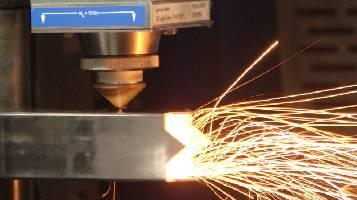 כמה עבה יכול 15000 וואט מכונת חיתוך בלייזר סיבים